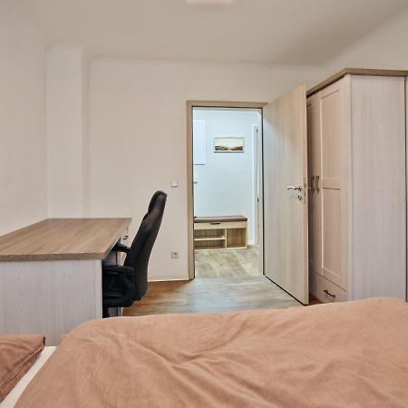 Gaeste- Und Ferienwohnung In Der Sportstadt Riesa Exterior foto