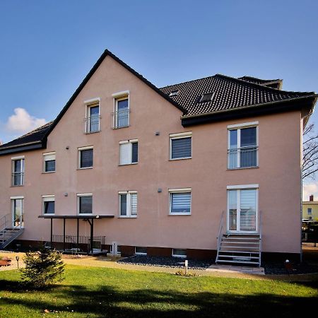 Gaeste- Und Ferienwohnung In Der Sportstadt Riesa Exterior foto