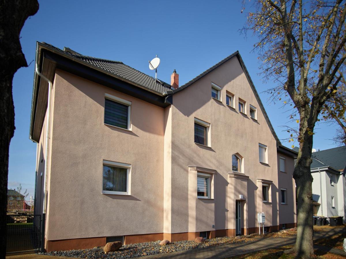 Gaeste- Und Ferienwohnung In Der Sportstadt Riesa Exterior foto